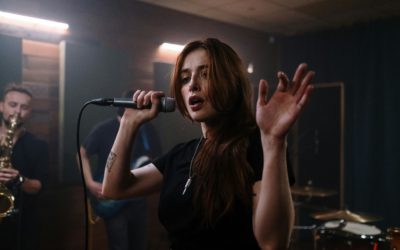 10 Conseils pour Sélectionner un Chanteur pour votre Soirée